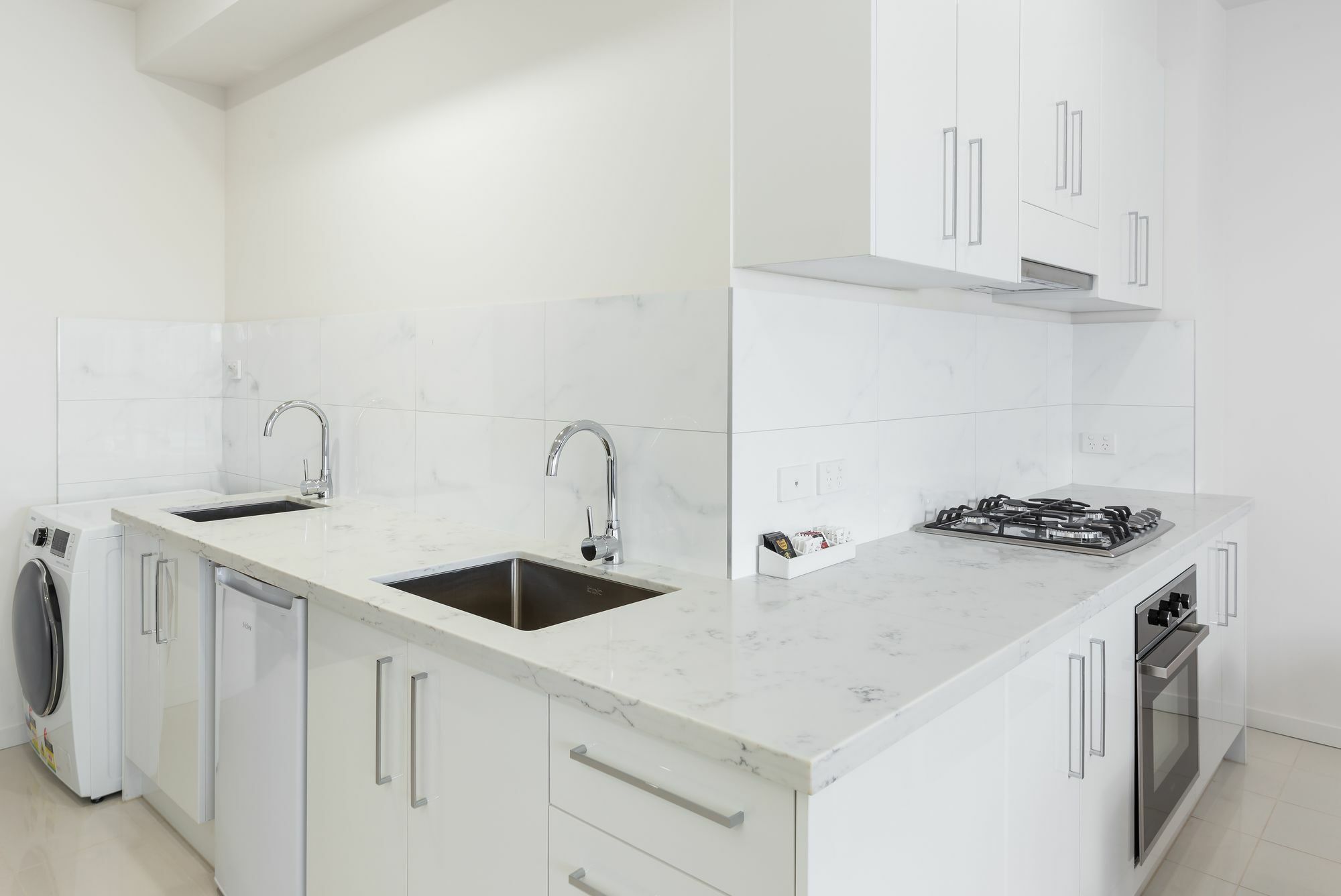City Edge Dandenong Apartment Hotel Екстер'єр фото