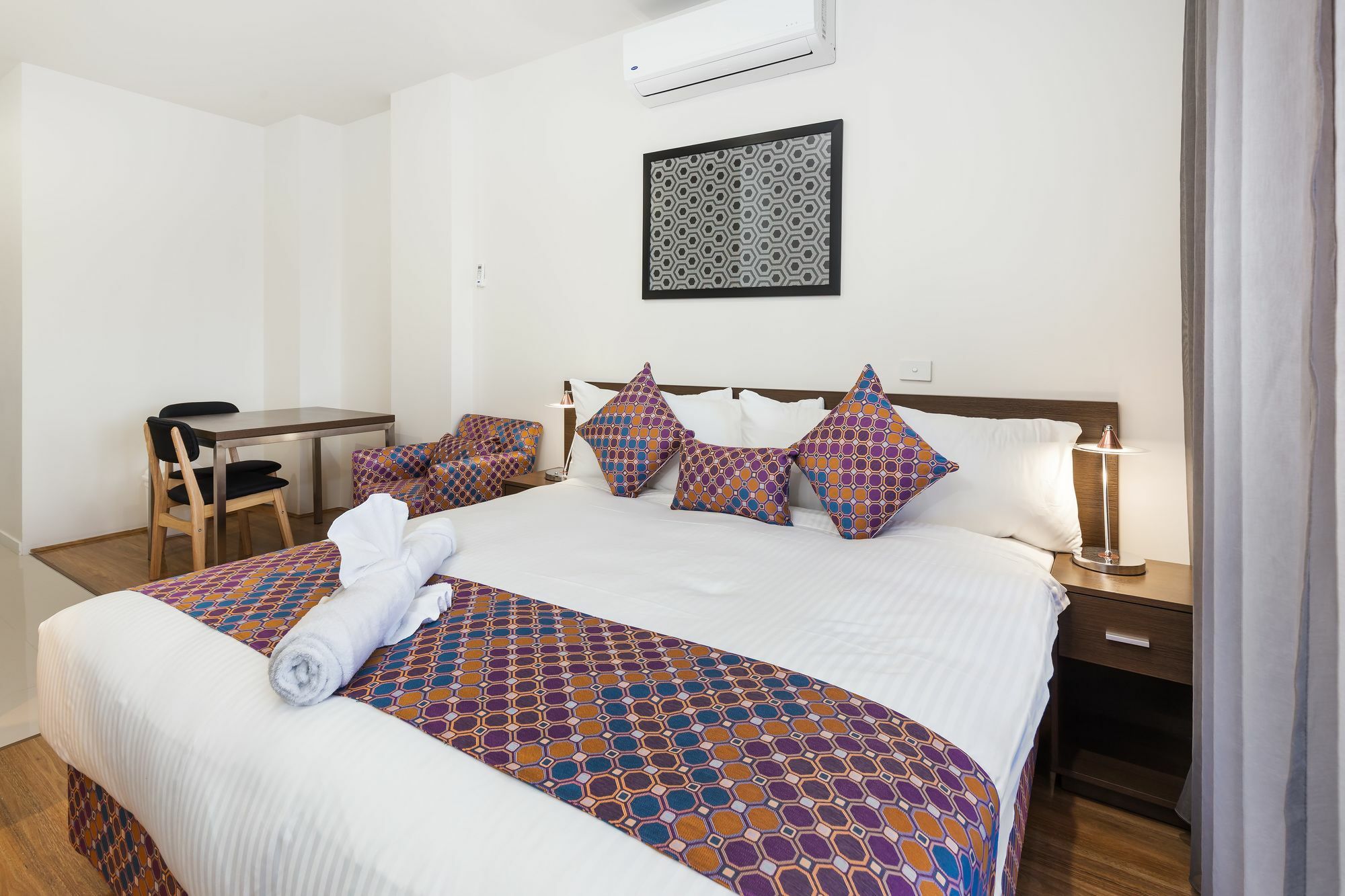 City Edge Dandenong Apartment Hotel Екстер'єр фото